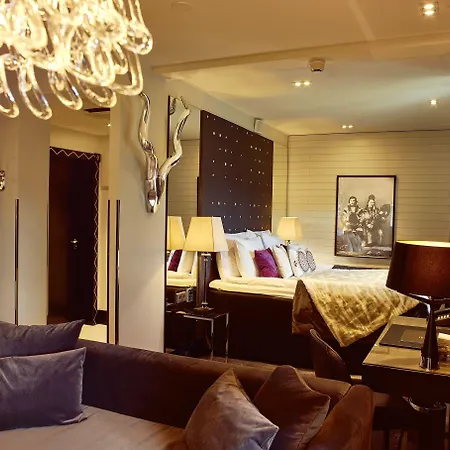Hotel Arctic Light 4*