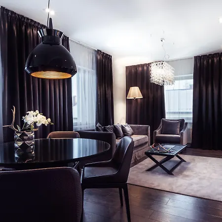 호텔 아크틱 라이트 4*