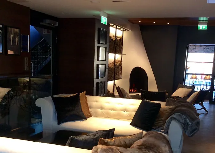 아크틱 라이트 4* 로바니에미