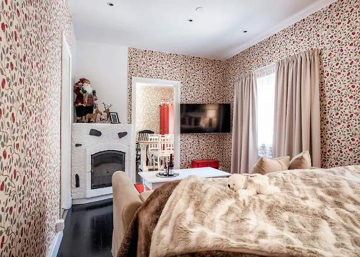 호텔 아크틱 라이트 4*